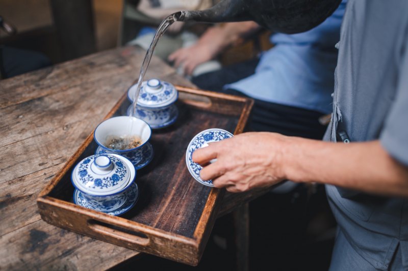 装修即营销:网红茶楼打卡墙的流量制造公式